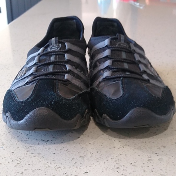 SKECHERS BLACK SUEDE & GREY SLIP-ON LIGHT WEIGHT TENNIS SHOES 9.5 - Picture 11 of 12